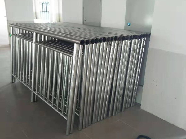 廣州華立科技學院不銹鋼護欄工程圓滿完工